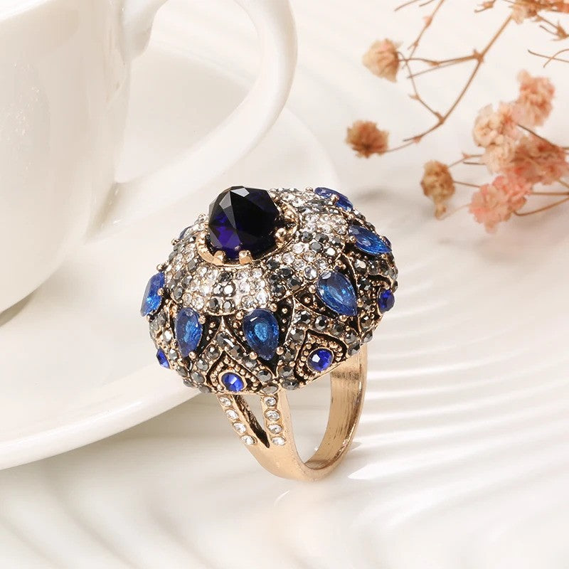 Unique Natural Green Stone Vintage Antique Gold Crystal Flower Big Ring