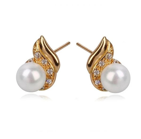 18k Elegant Pearl With Zircon Stud Earrings
