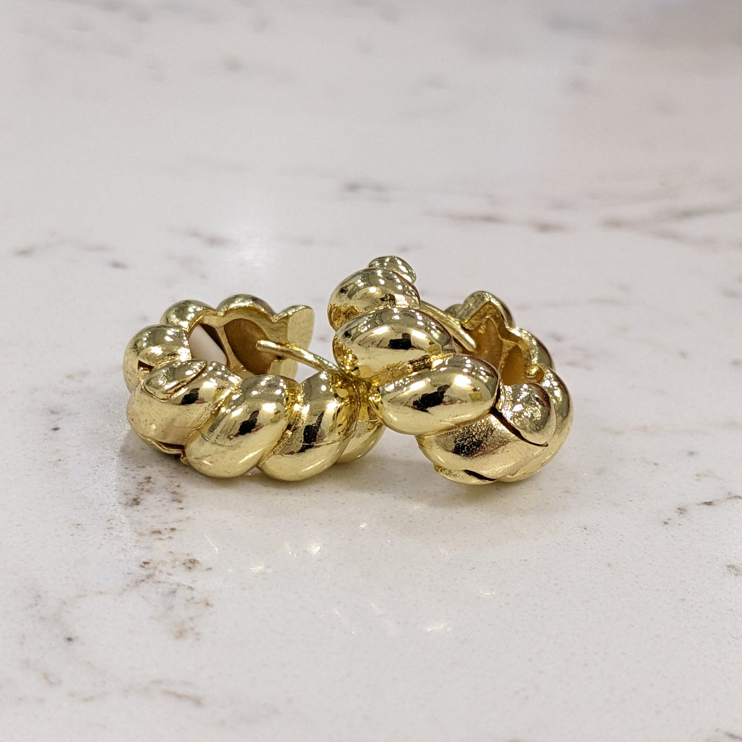New Luxury Twist Style Stud Earrings