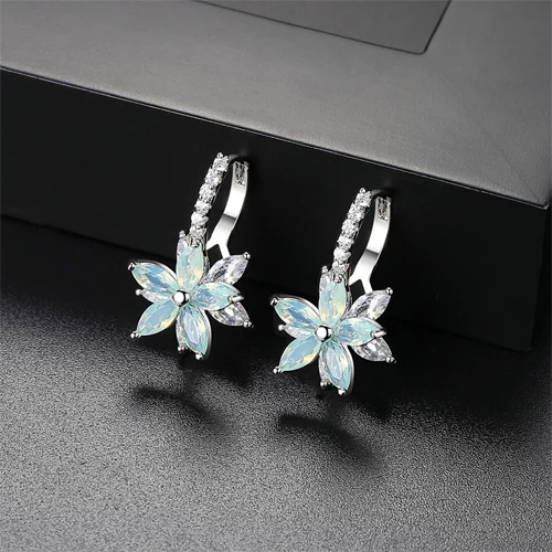 Romantic Stud Earrings For Women Sliver Clear Stone Flower Shape Copper Cubic Zirconia Earring Party Jewelry