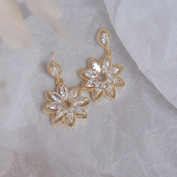 14K Real Gold Dainty Flower Shape AAA Zirconia Hollow Lace Stud Earrings