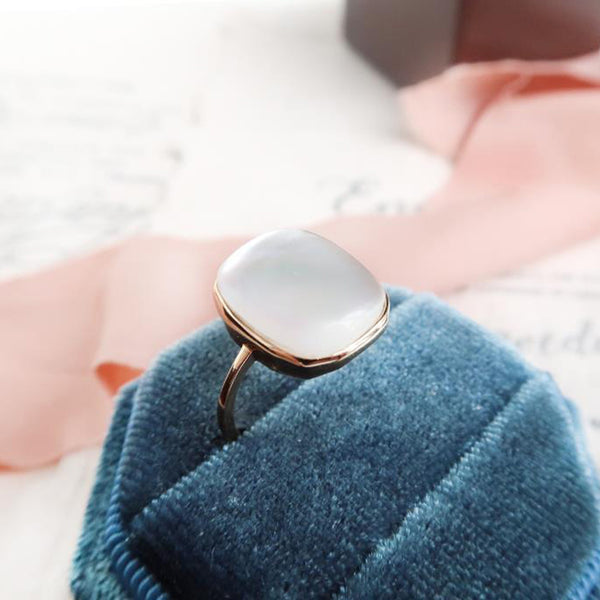 Inspired Design Silver Inlaid Natural Ice Chalcedony Square Luxury And Fresh Adjustable Ring