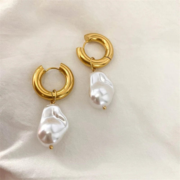 Siltaki New Style Retro Baroque Pearl Elegant Drop Earrings