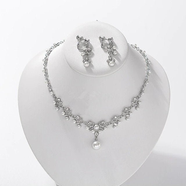 Oxodoi Sales Clearance Earrings for Women Ladies Diamond Pearl Necklace  Bracelet Earring Set Pendant Necklace Accessories - Walmart.com